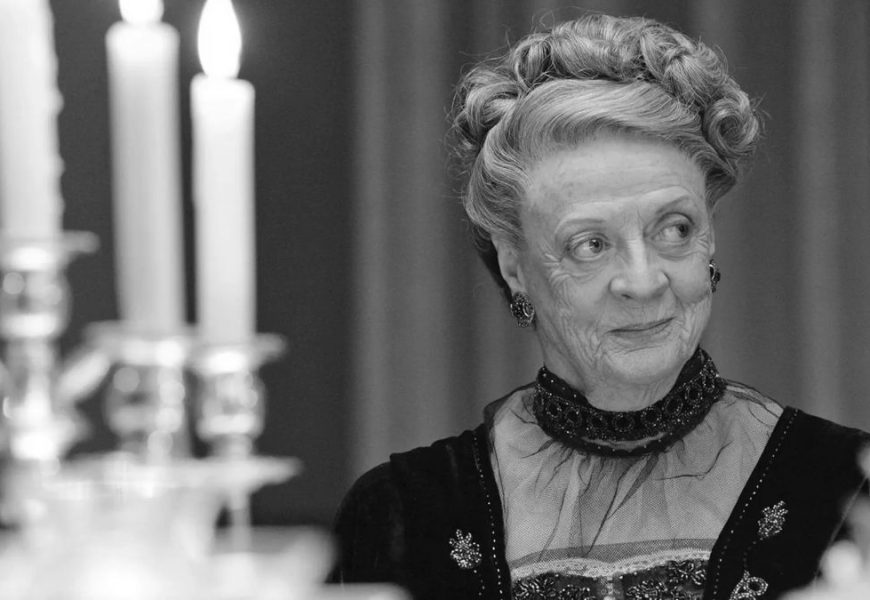 MAGGIE SMITH - Informe Regio