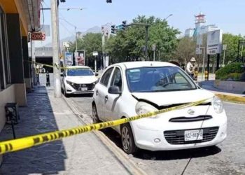 AUTO-ROBADO-MONTERREY-ESCUDO