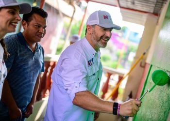 APRUEBAN-A-ADRIÁN-DE-LA-GARZA-MONTERREY