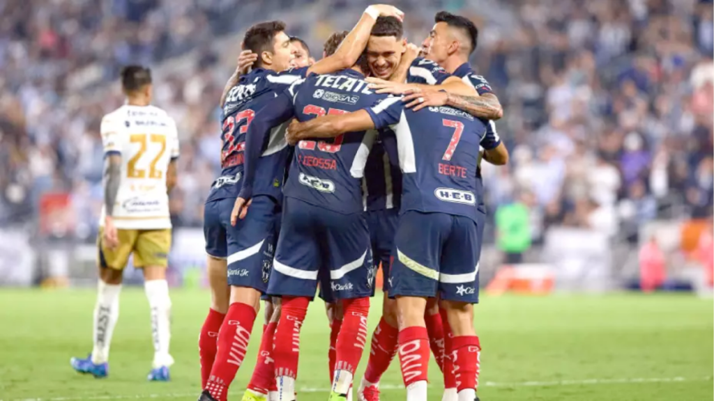 Paternidad Rayada - Informe Regio Paternidad Rayada Rayados Monterrey Estadio BBVA Pumas Liga MX