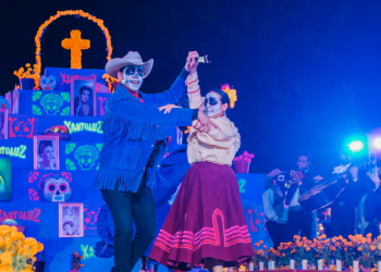 Festival Xantoluz Monterrey - Informe Regio festival Xantoluz Monterrey Día de Muertos Parque España tradición mexicana altares monumentales   Informe Regio