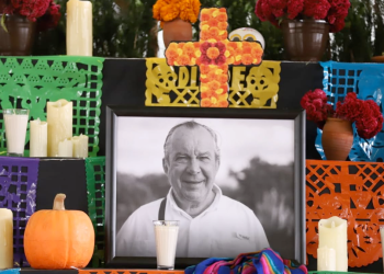 Homenaje a Mauricio Fernández - Informe Regio Homenaje a Mauricio Fernández Congreso de Nuevo León altar de muertos Mauricio Fernández Garza San Pedro Garza García   Informe Regio