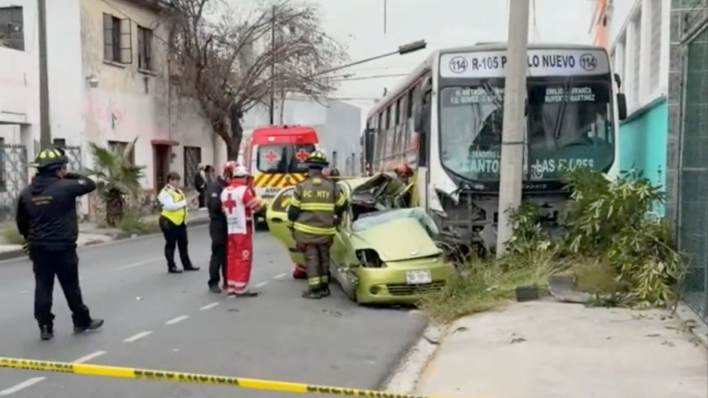 Accidente En Monterrey - Informe Regio Accidente en Monterrey ruta urbana choque fatal centro de Monterrey camión urbano