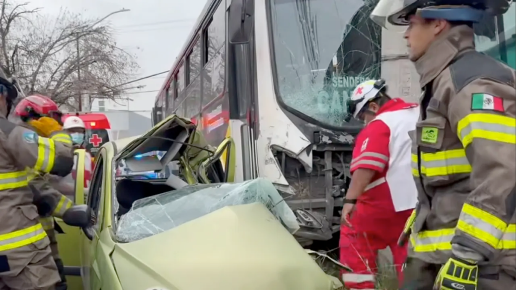 Accidente En Monterrey - Informe Regio Accidente en Monterrey ruta urbana choque fatal centro de Monterrey camión urbano