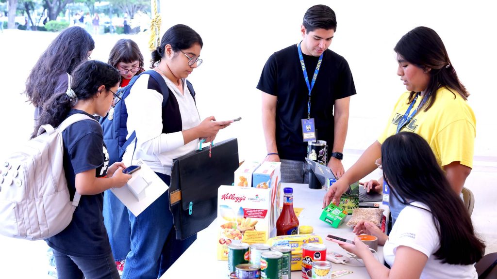 UANL ayuda a Veracruz Mano Cadena lluvias solidaridad universitaria ayuda humanitaria Veracruz