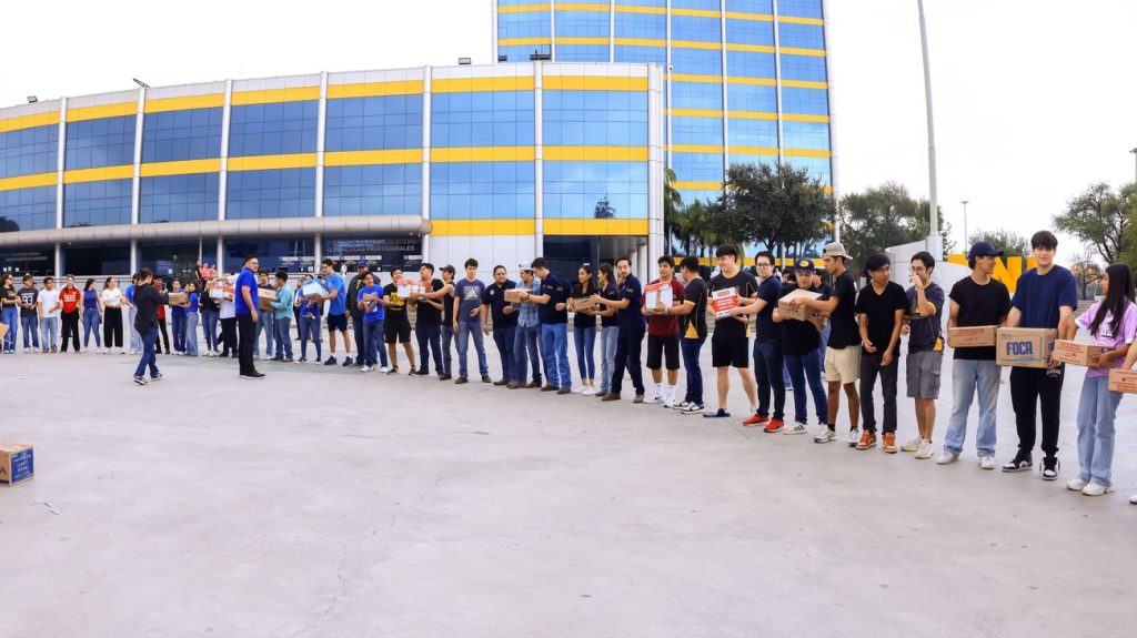 UANL ayuda a Veracruz Mano Cadena lluvias solidaridad universitaria ayuda humanitaria Veracruz