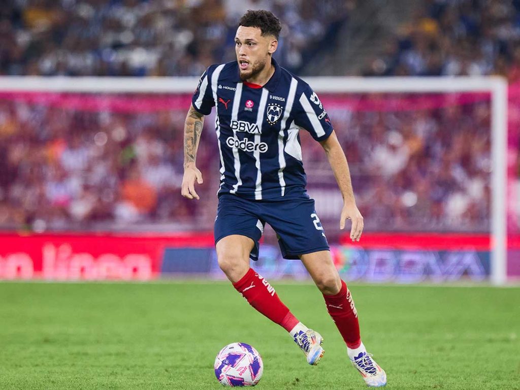 Lucas Ocampos veto Domènec Torrent tensión interna Rayados Guadalajara