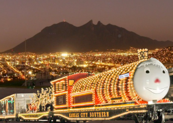 Kansas City Tren Navideño - Informe Regio Tren Navideño Kansas City causa social CPKC espíritu navideño Informe Regio