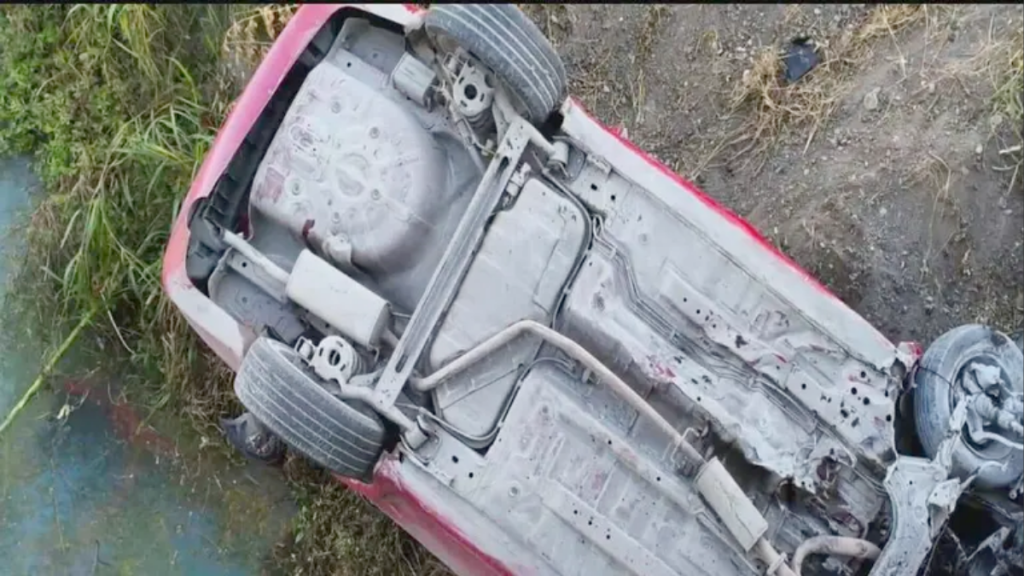 volcadura en Cadereyta cuerpos auxilio libramiento oriente tres lesionados accidente vial