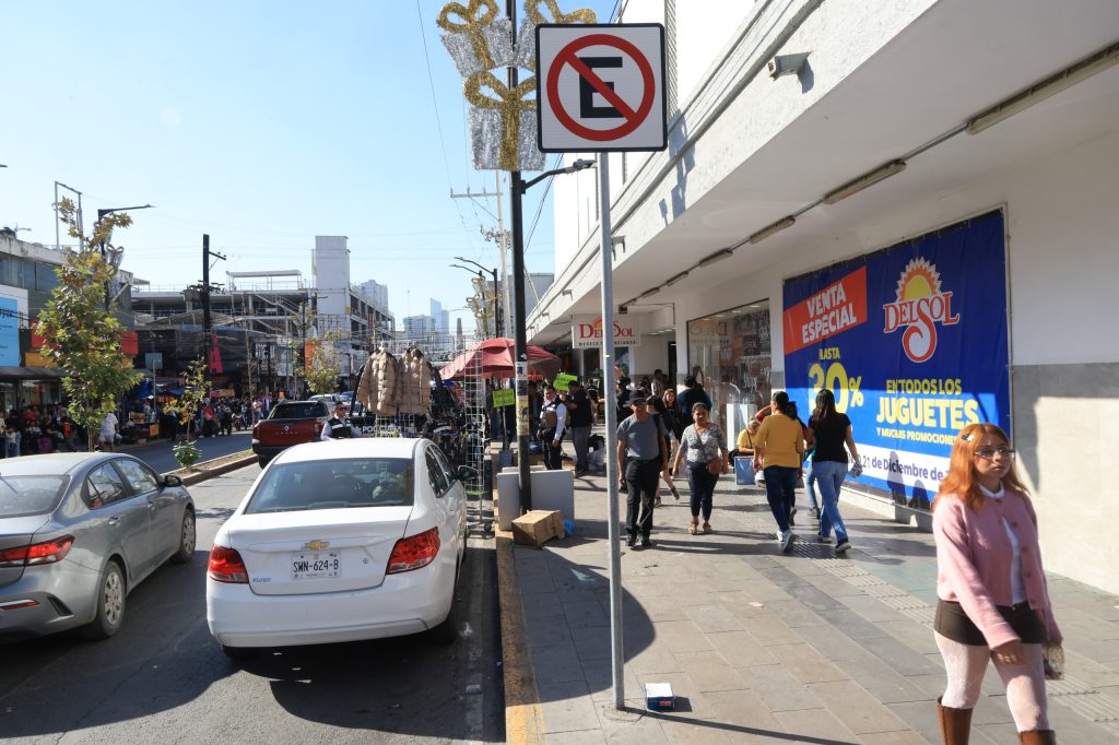 comercios ambulantes ilegales primer cuadro Colegio Civil Dirección de Comercio