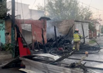 incendio en Apodaca fuego doméstico cables improvisados riesgo vecinal   Informe Regio