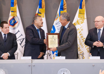 Médico Cirujano Partero - Informe Regio Médico Cirujano Partero UANL Facultad de Medicina acreditación Informe Regio