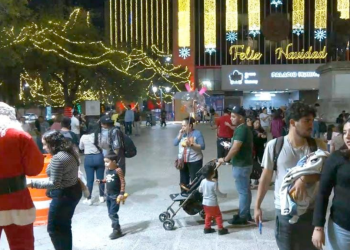 actividades navideñas Monterrey Plaza Zaragoza Centro de Monterrey espectáculos gratuitos familias regiomontanas   Informe Regio