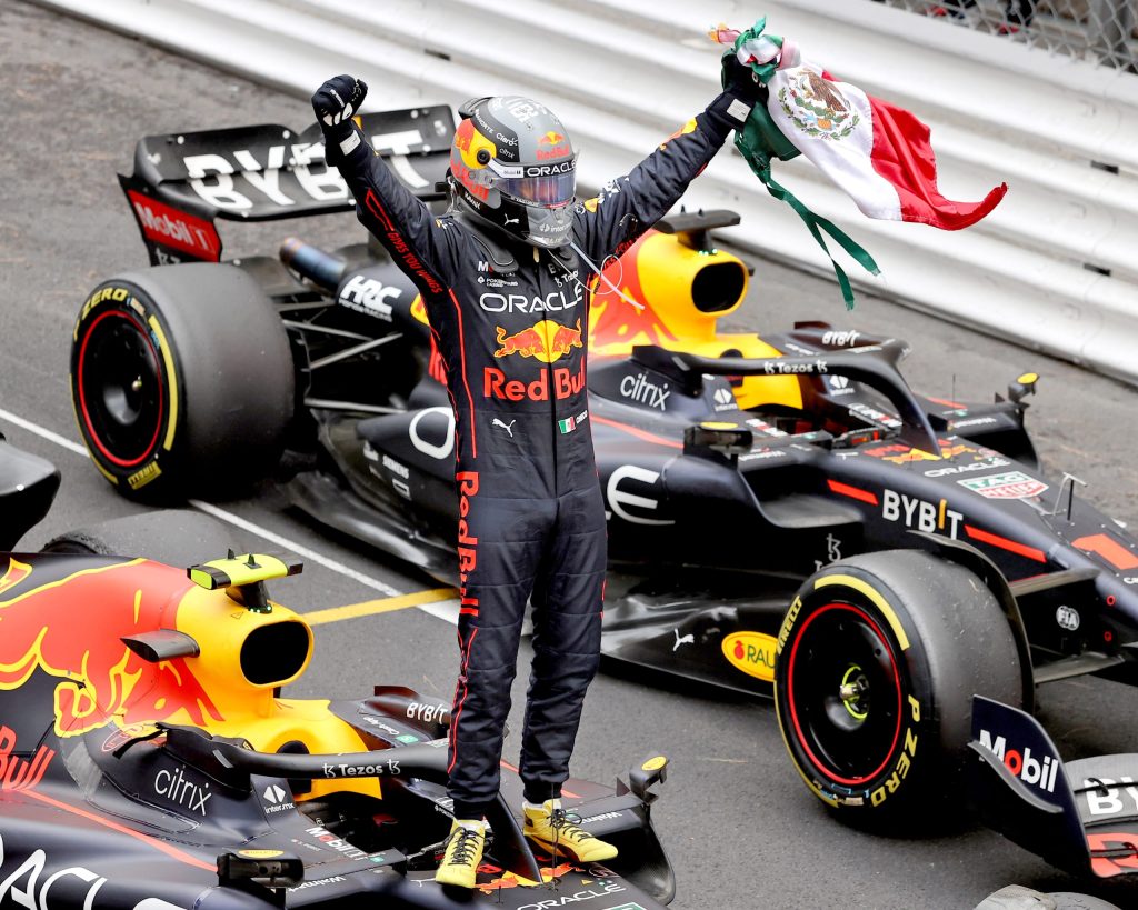 checo pérez y pilotos locales temporada 2026 fórmula 1