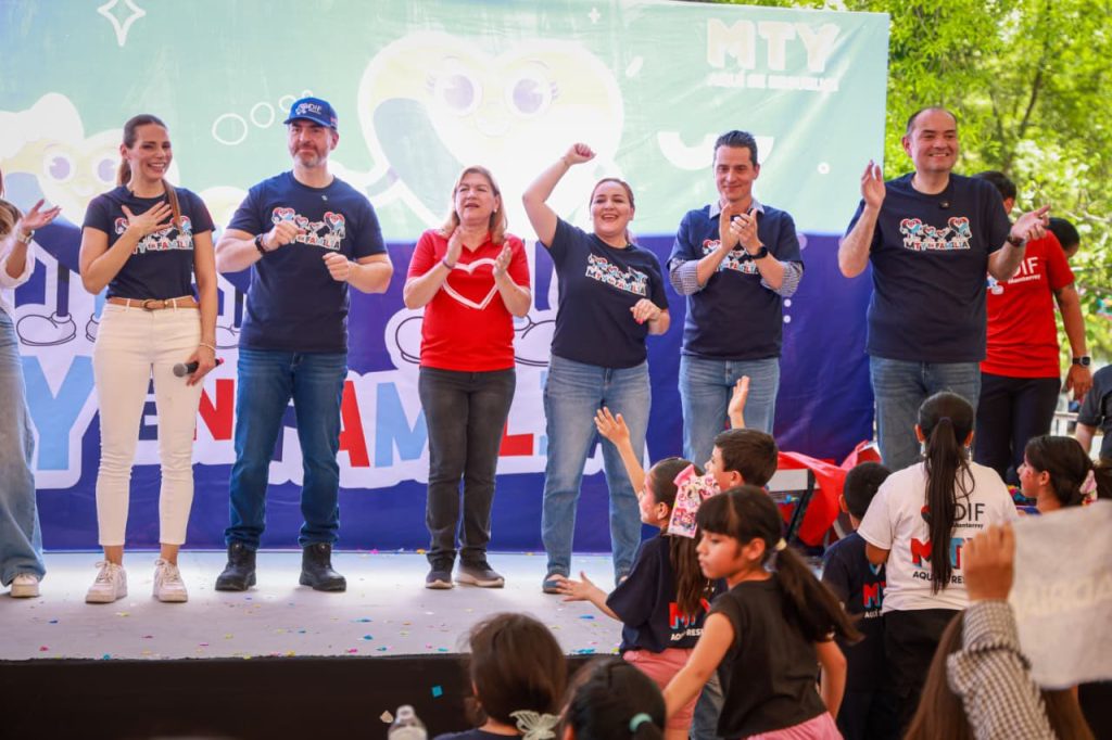 albercas municipales monterrey en familia convivencia familiar Parque España temporada vacacional