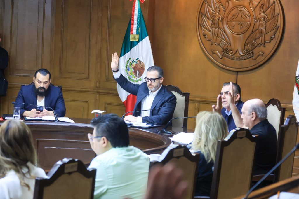 - Informe Regio Mujer que inspira Cabildo de Monterrey medalla municipal consultas ciudadanas María Elena Chapa