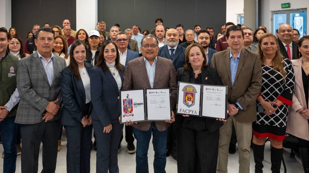 Escobedo impulsa formación pública con apoyo de la UANL integrando becas y capacitación para fortalecer el desempeño municipal
