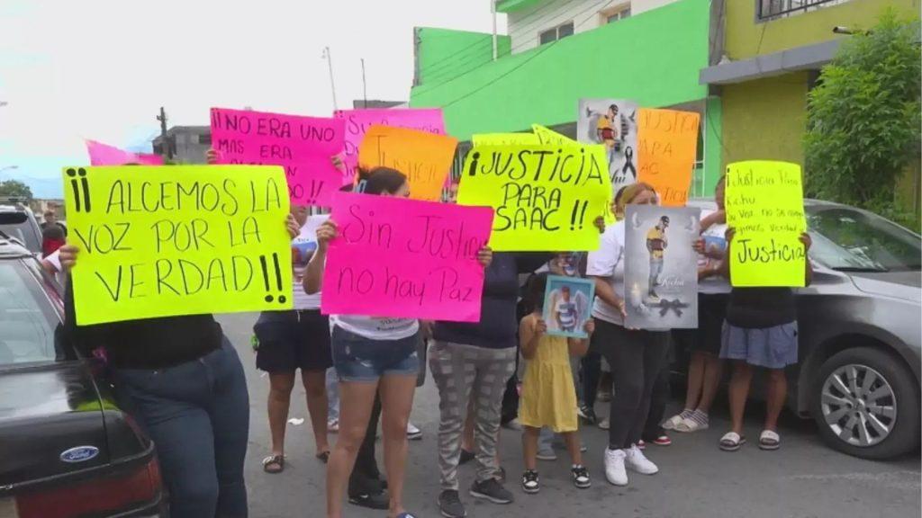Familia protesta por asesinato de Isaac Aldair en Nuevo León