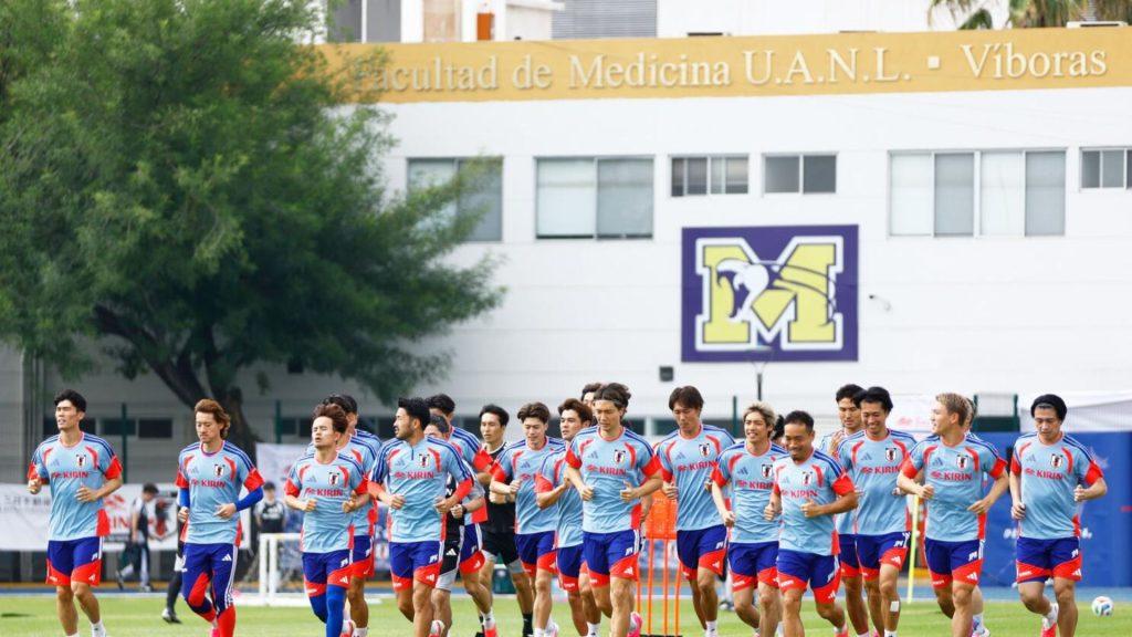 La cancha de la UANL en pésimas condiciones   Informe Regio