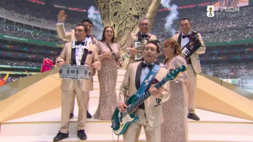 Los Angeles Azules imponen su ritmo de cumbia en el evento   Informe Regio