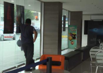 Un guardia se quedó encerrado en un cine de Monterrey   Informe Regio