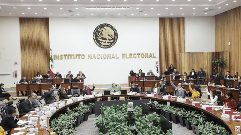 Renuncia en el INE   Informe Regio   Informe Regio